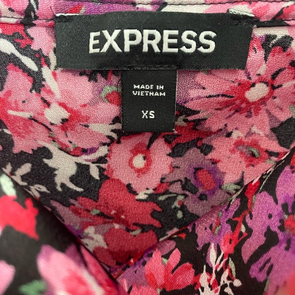 Express Tank Top - Picture 4 of 4